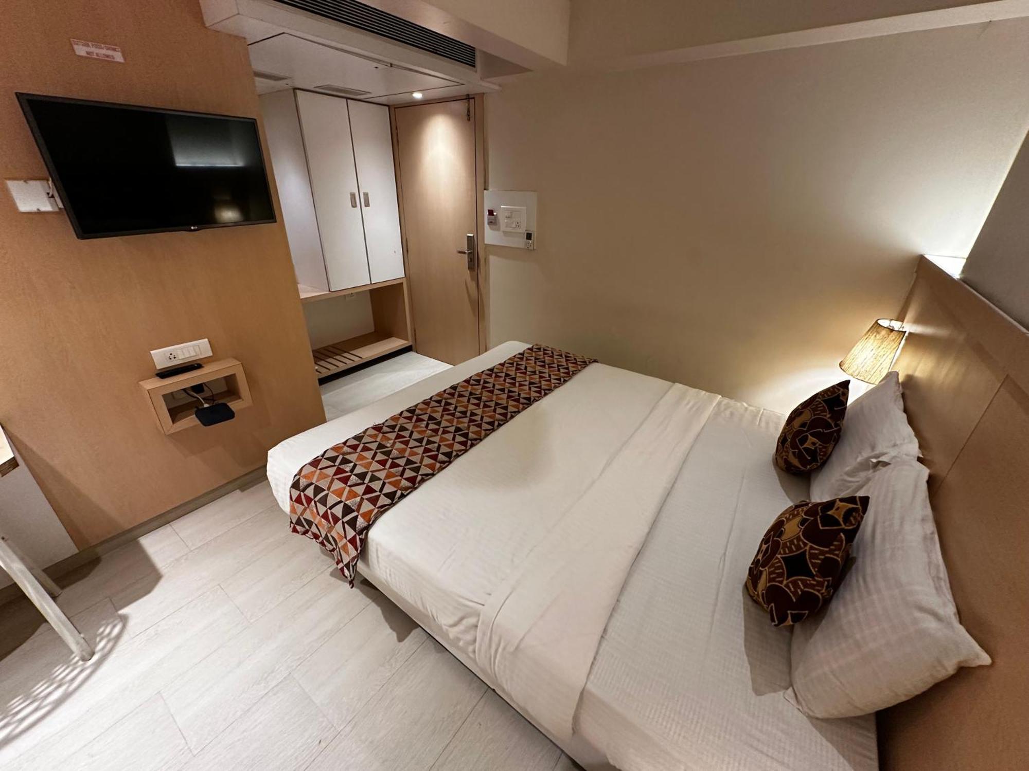 South Coast Hotel Wagle Estate Thane Dış mekan fotoğraf