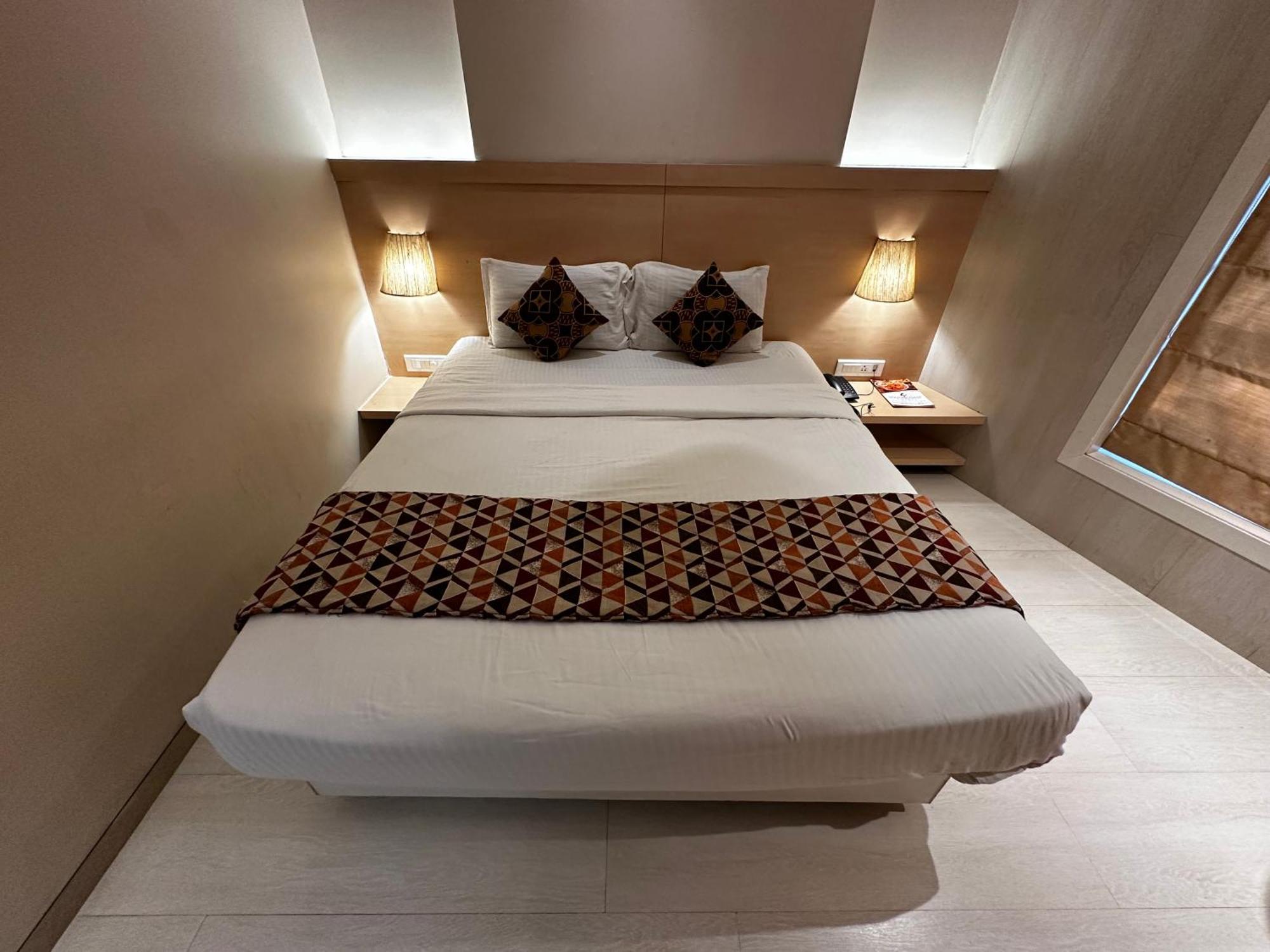 South Coast Hotel Wagle Estate Thane Dış mekan fotoğraf